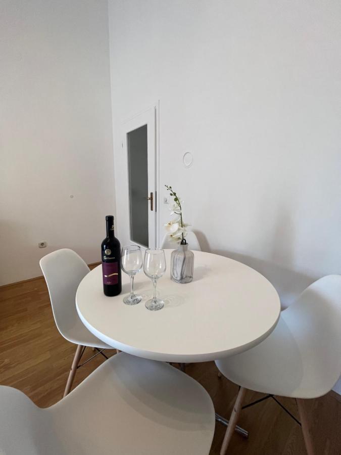 Apartment Loly Medulin Exteriör bild
